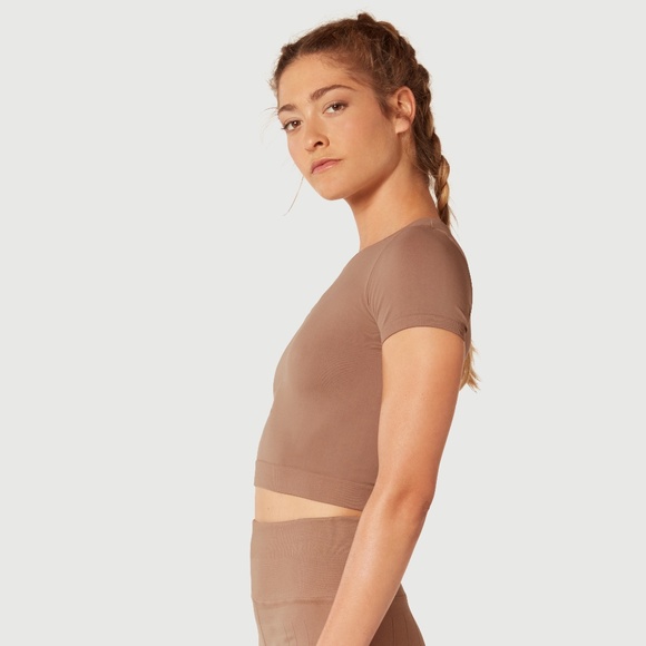 Nux Our Favorite Crop Tee Dune - Picture 2 of 3